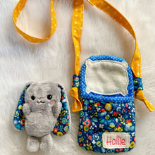 Load image into Gallery viewer, ‘Carry me with you’ stuffed animal with bed/bag
